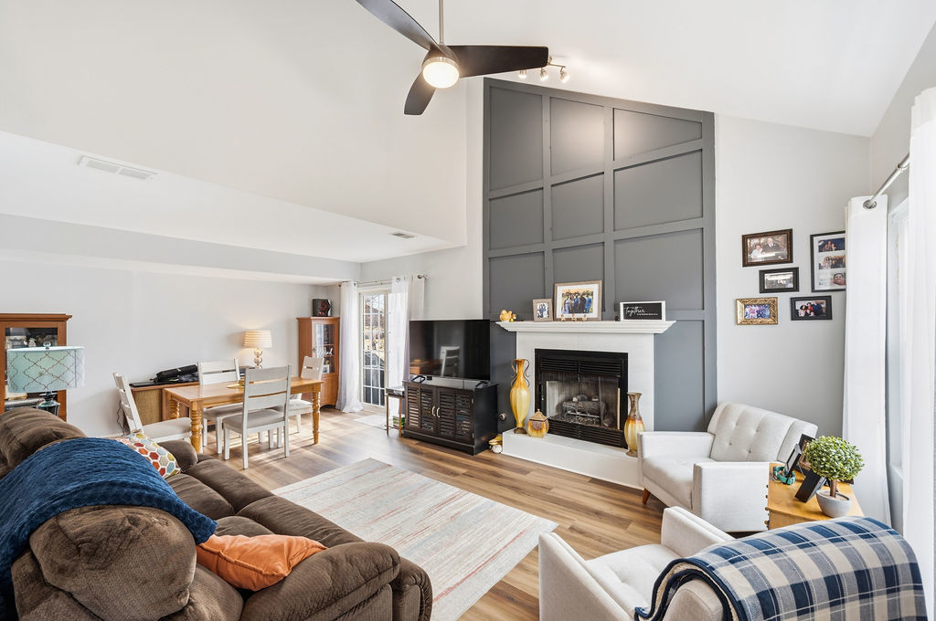 1424 Root Street, Crest Hill, IL 60403