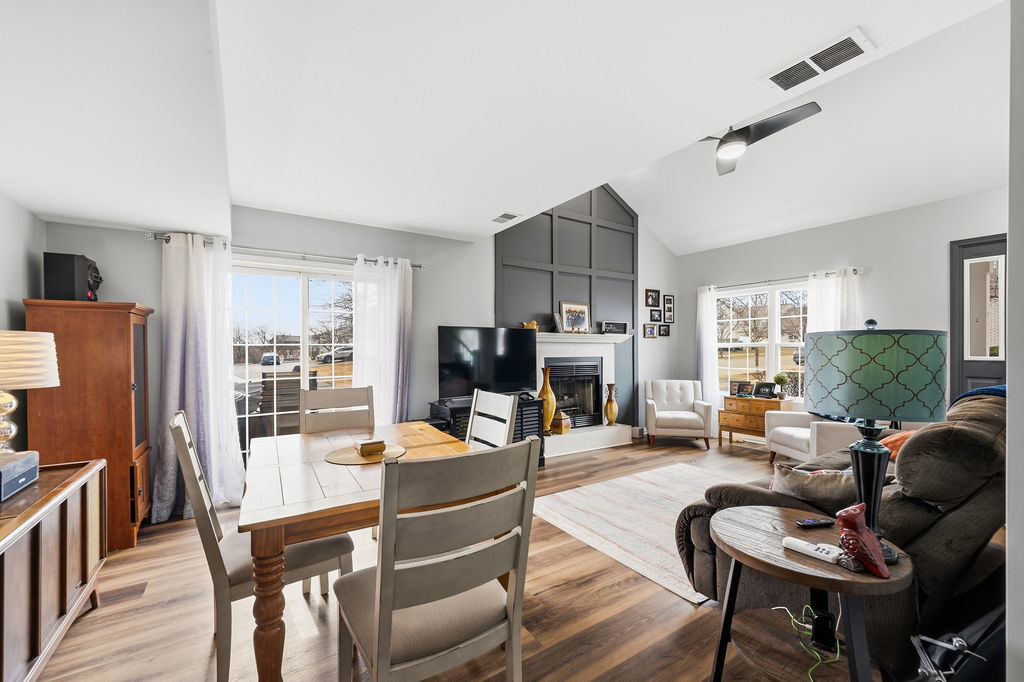 1424 Root Street, Crest Hill, IL 60403