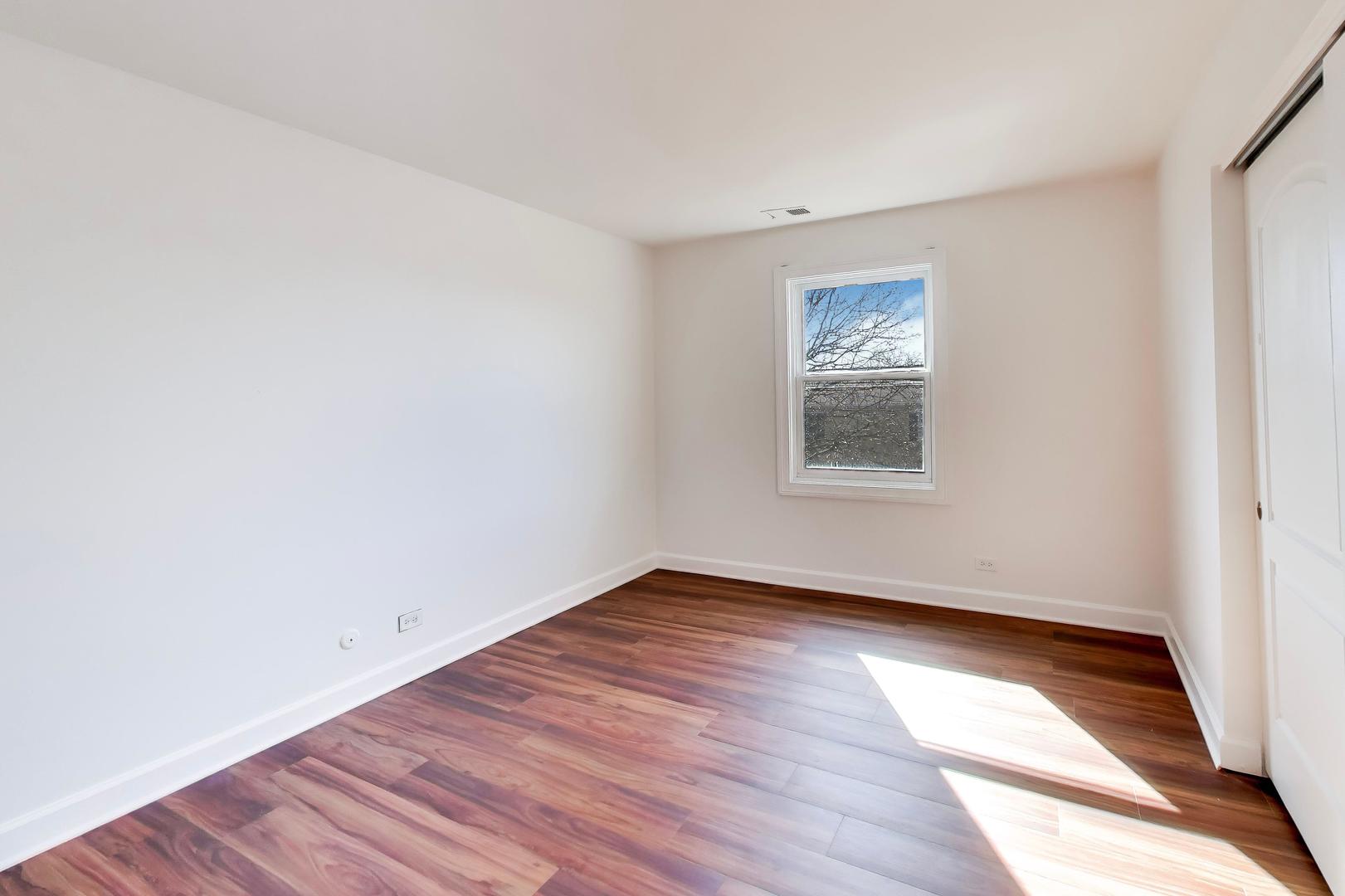 1760 Bristol Walk #F, Hoffman Estates, IL 60169