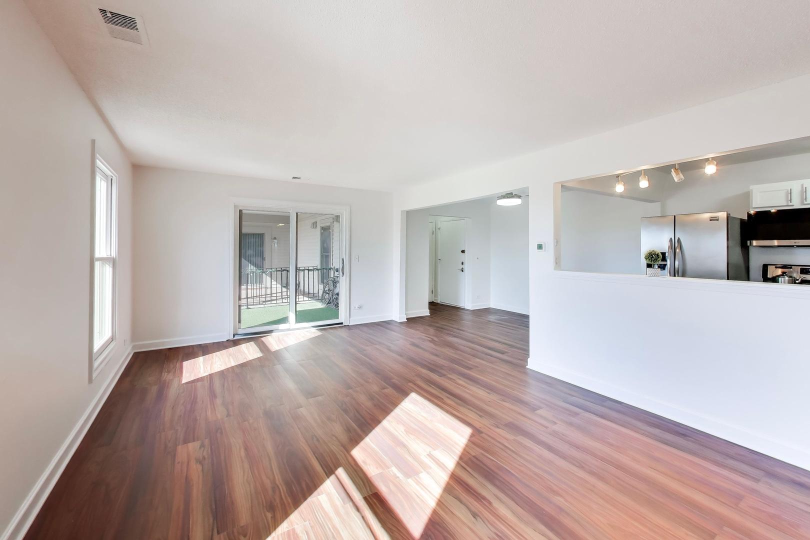 1760 Bristol Walk #F, Hoffman Estates, IL 60169