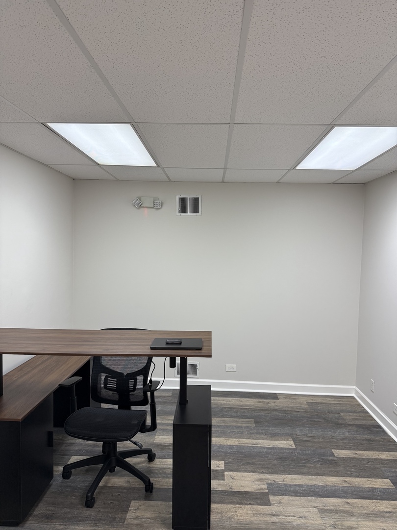 7928 Madison Street, Burr Ridge, IL 60527