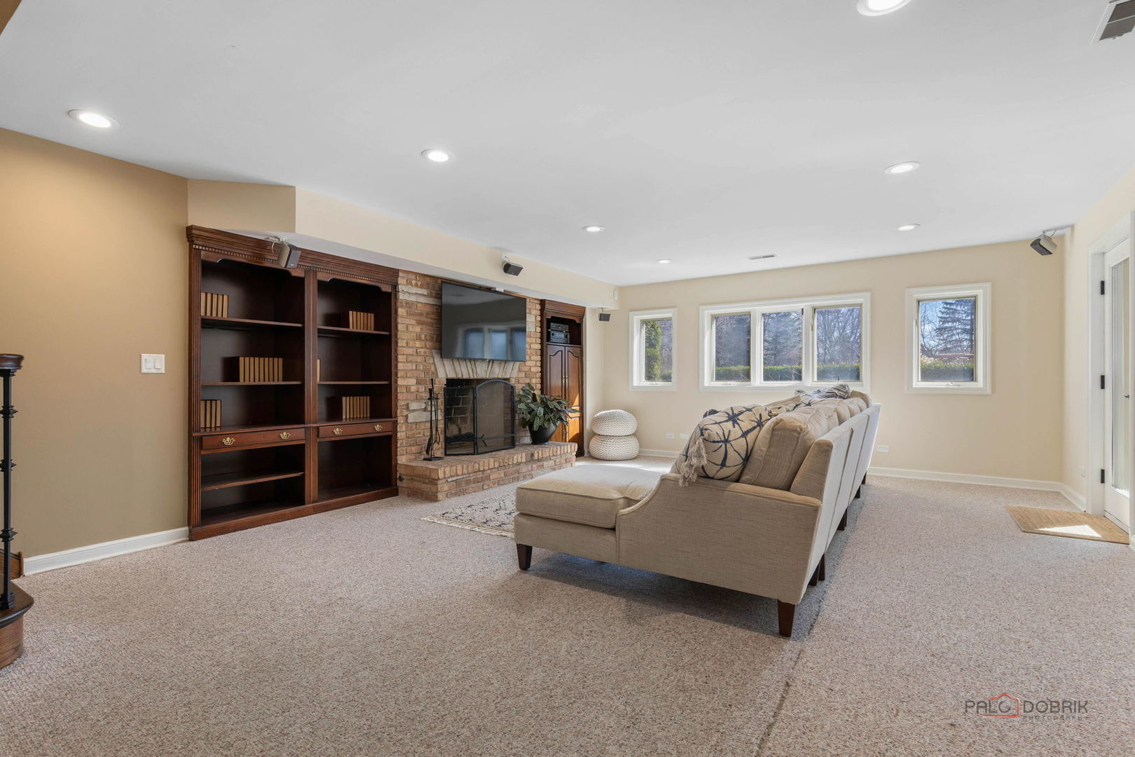 5443 Belmont Court, Libertyville, IL 60048