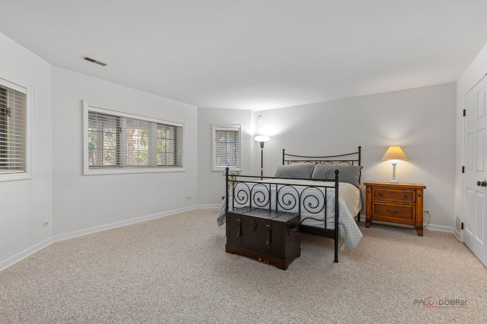 5443 Belmont Court, Libertyville, IL 60048