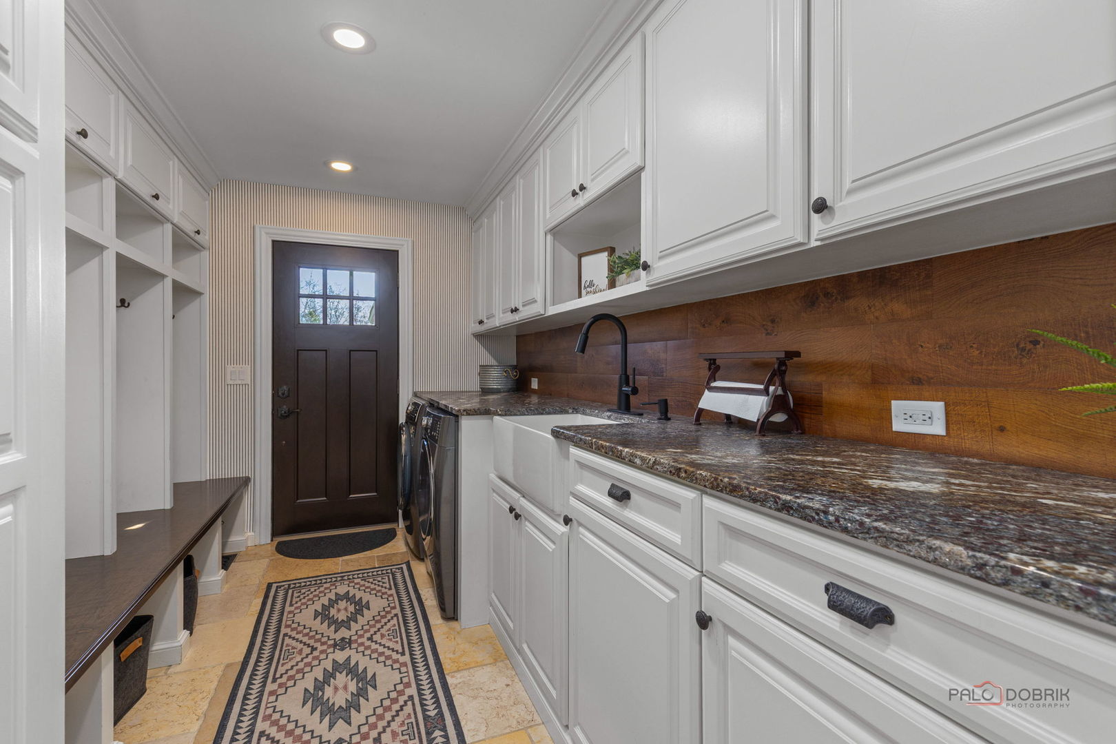 5443 Belmont Court, Libertyville, IL 60048