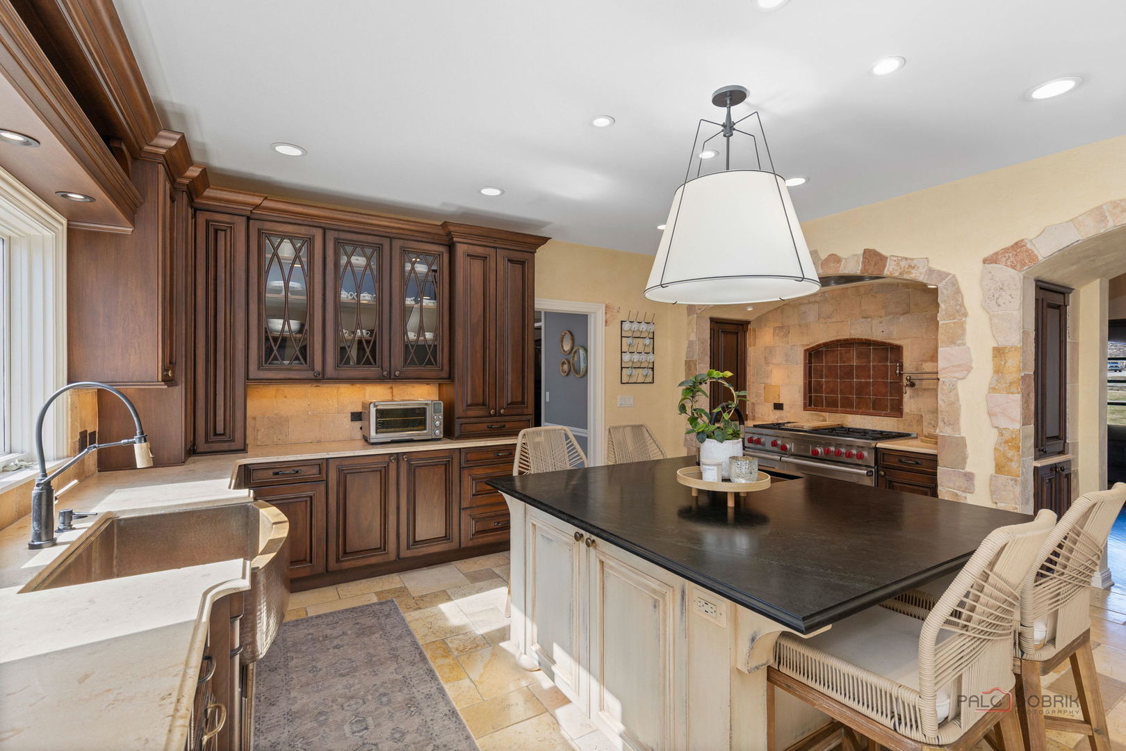 5443 Belmont Court, Libertyville, IL 60048