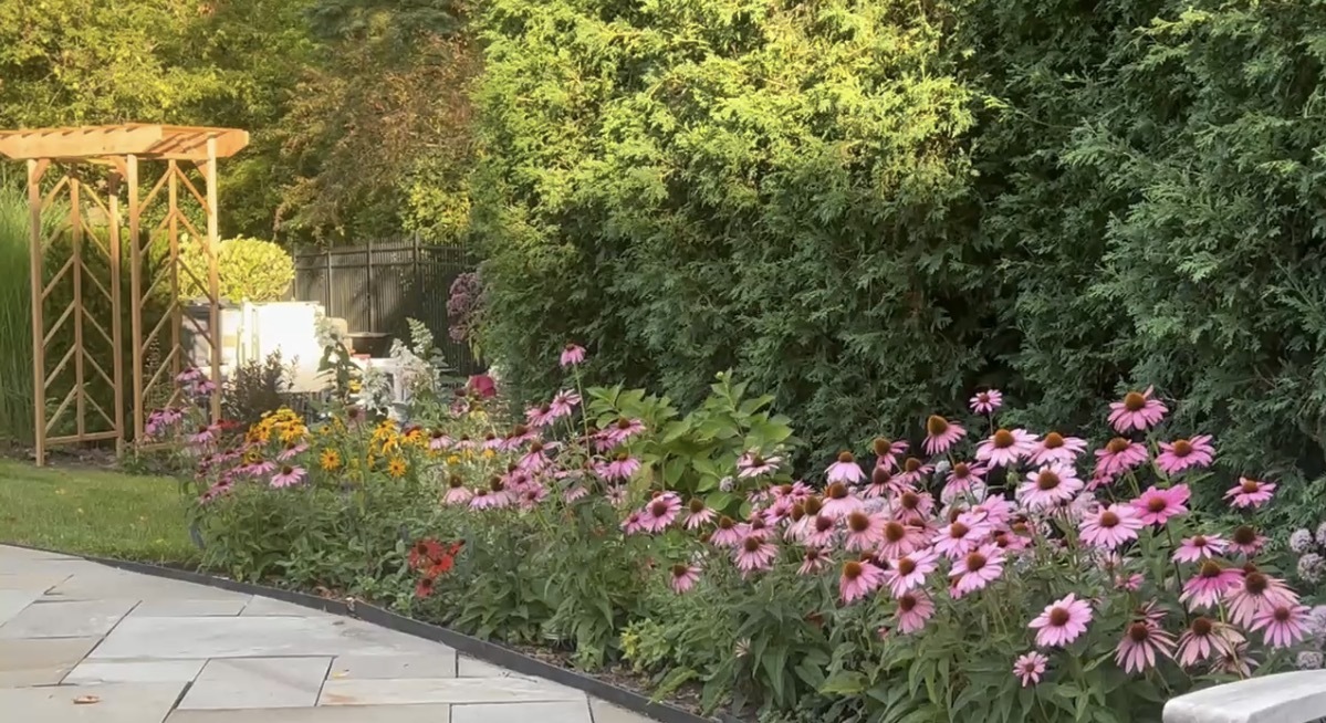 5443 Belmont Court, Libertyville, IL 60048