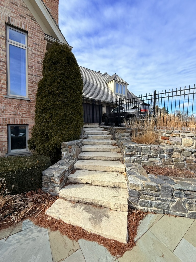 5443 Belmont Court, Libertyville, IL 60048