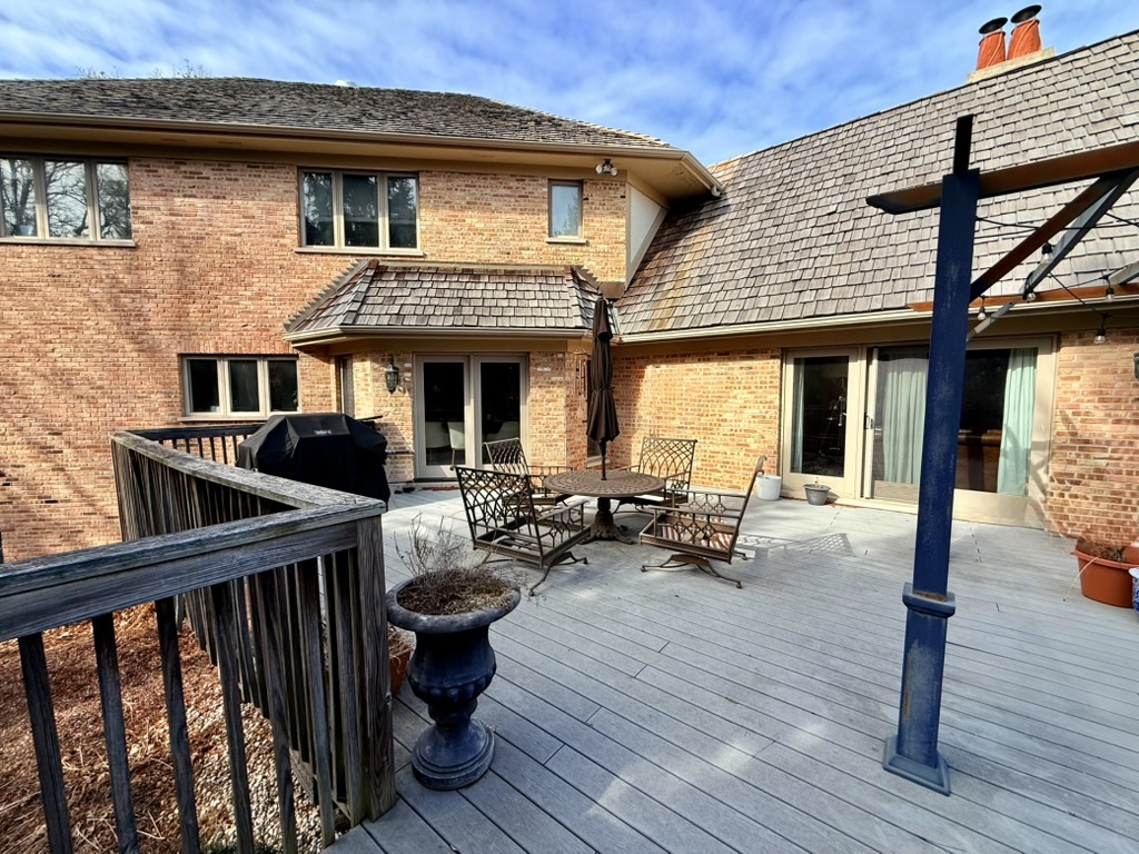 5443 Belmont Court, Libertyville, IL 60048