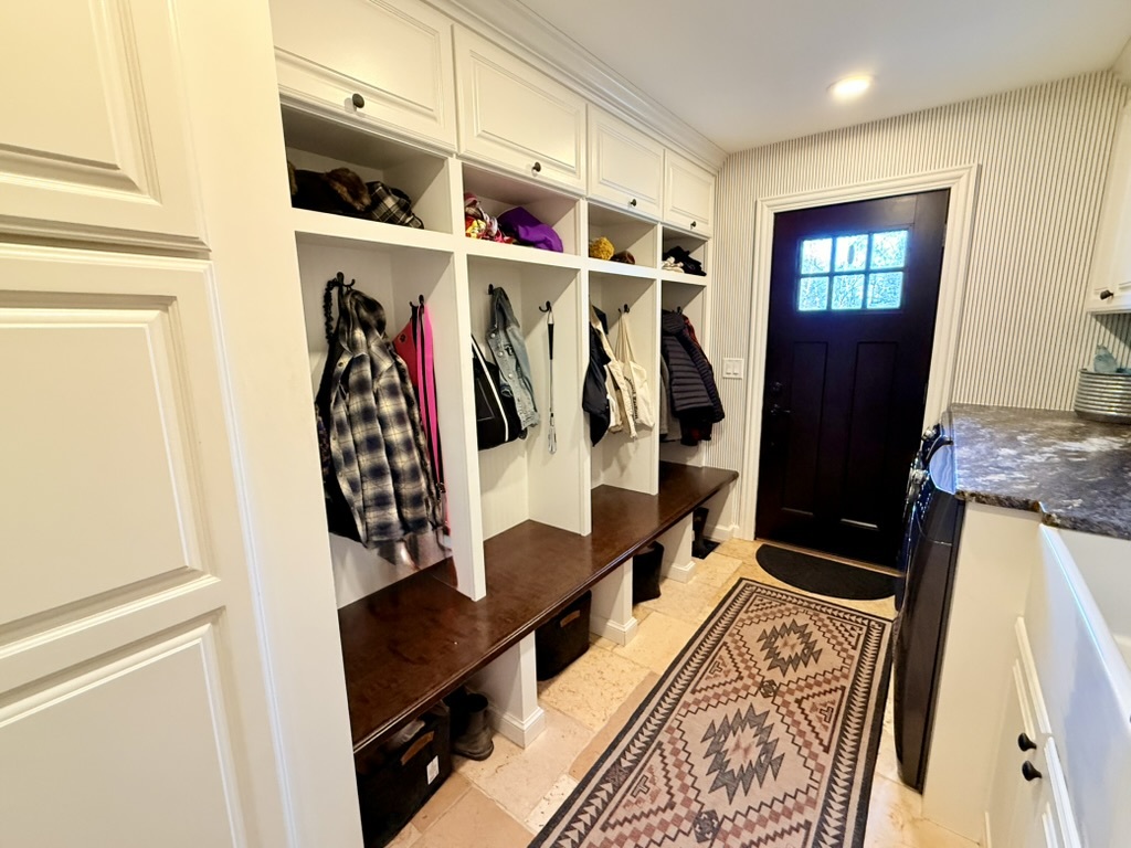 5443 Belmont Court, Libertyville, IL 60048