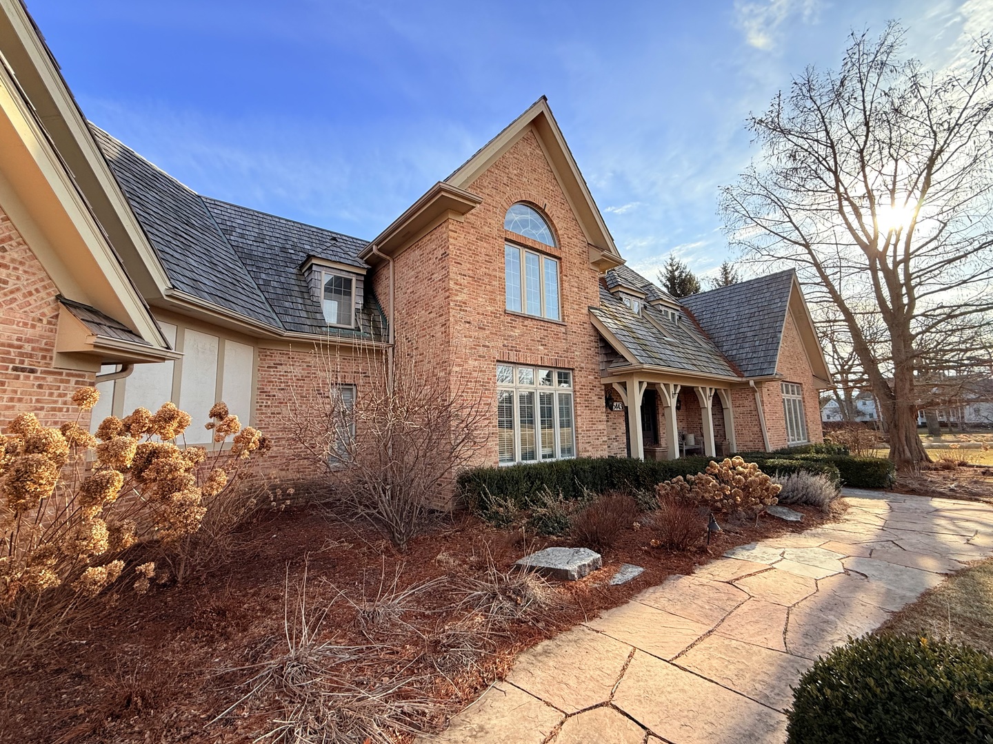 5443 Belmont Court, Libertyville, IL 60048