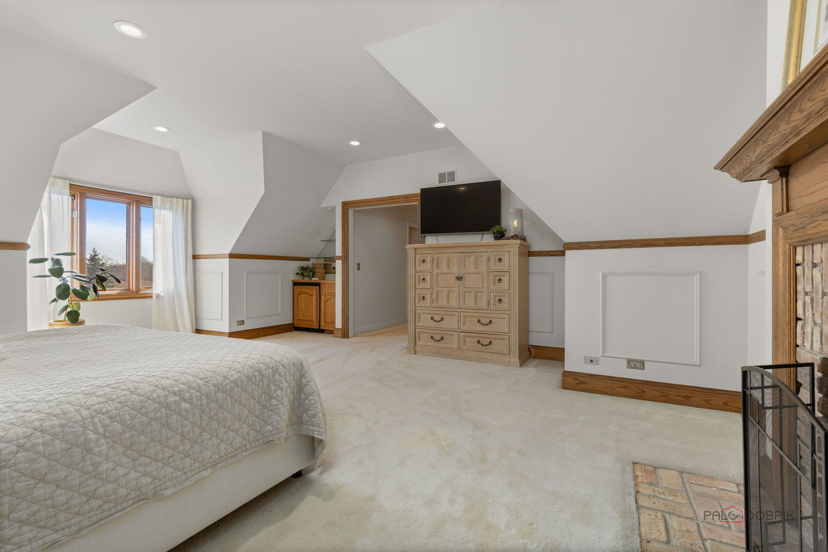 5443 Belmont Court, Libertyville, IL 60048