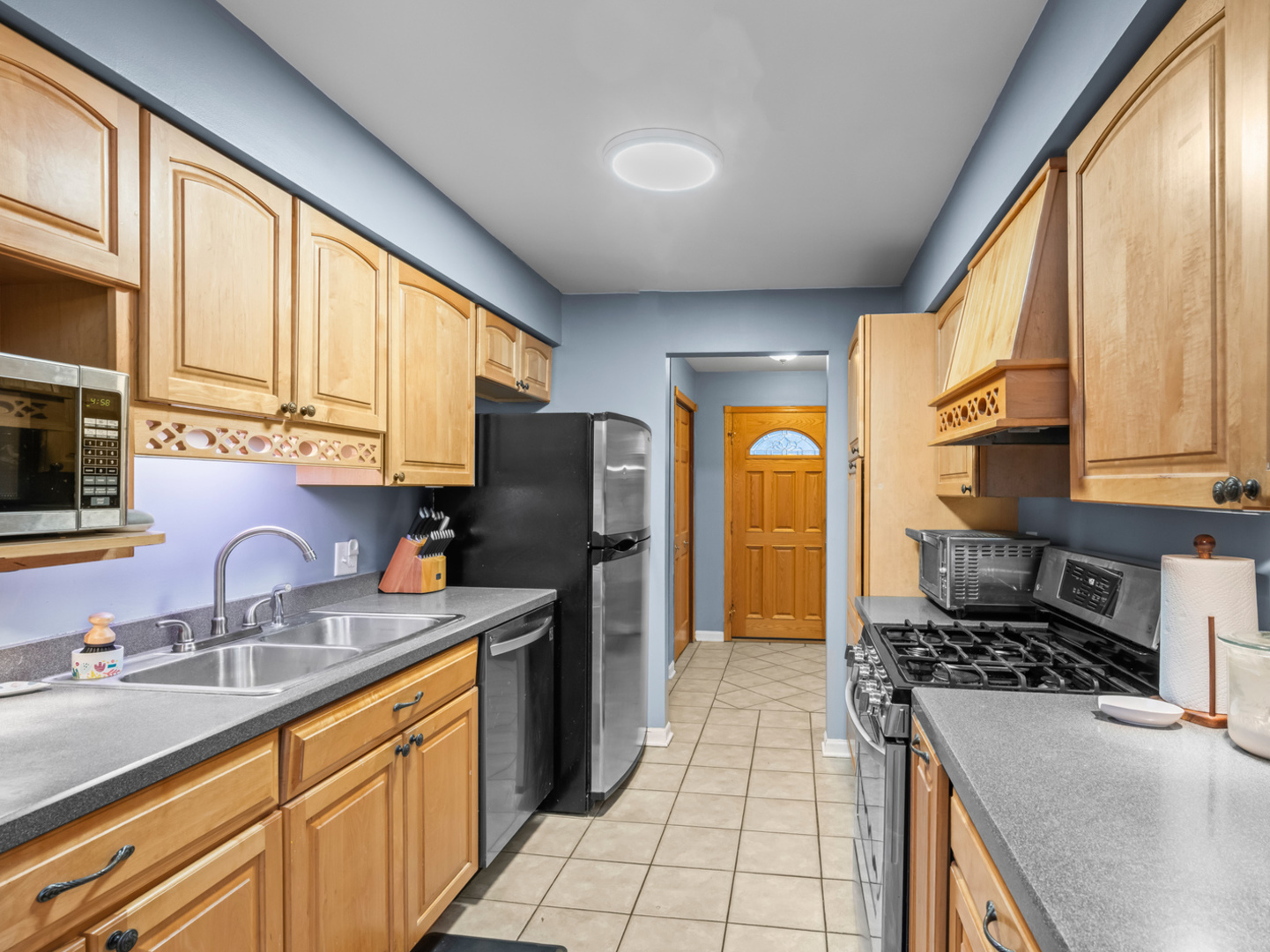 1414 N Indigo Drive, Mount Prospect, IL 60056