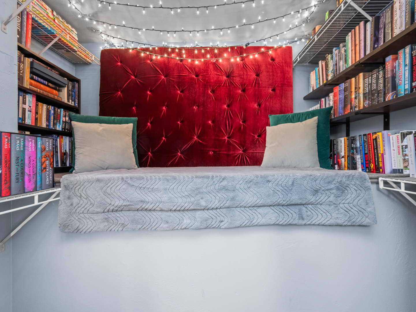 1414 N Indigo Drive, Mount Prospect, IL 60056