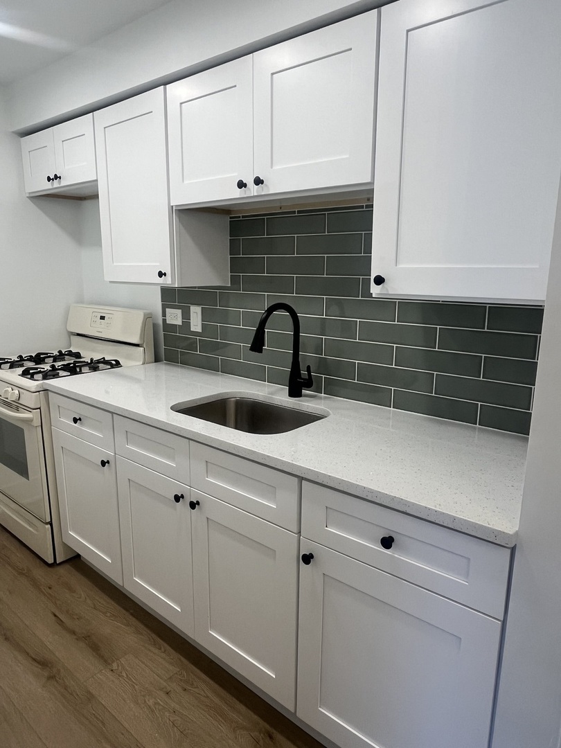 11035 S KEATING Avenue #2ne, Oak Lawn, IL 60453