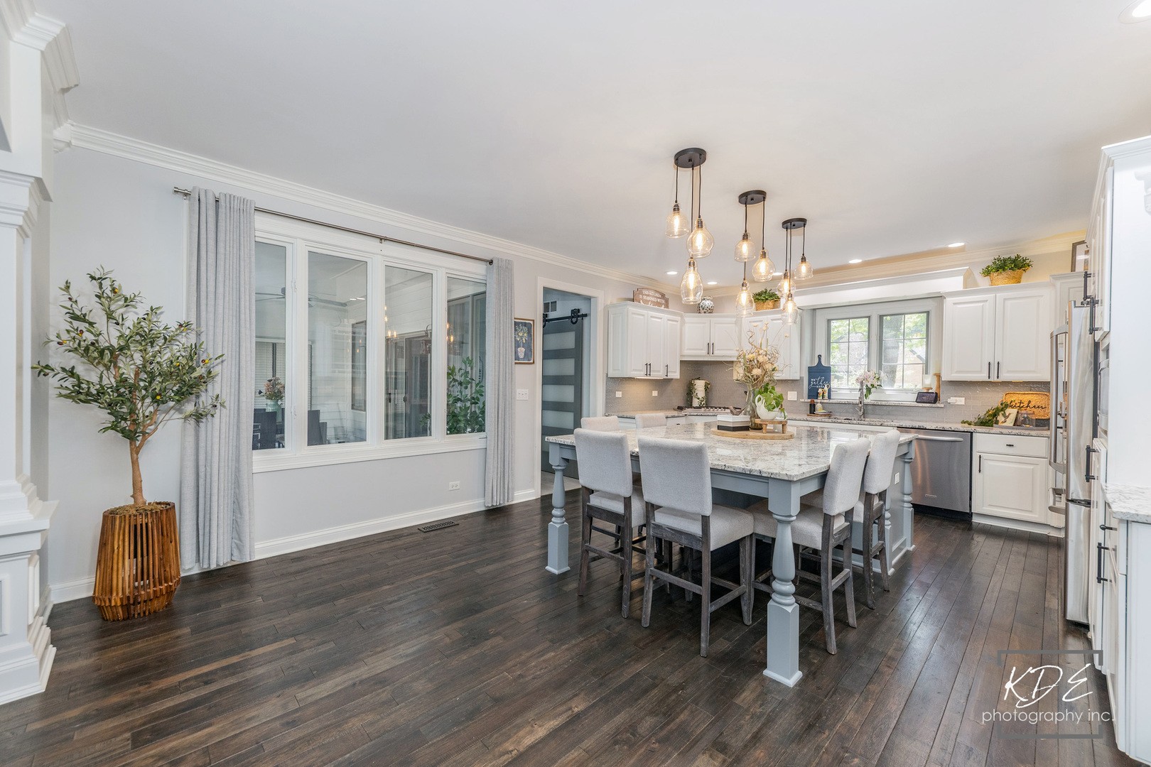 752 S Julian Street, Naperville, IL 60540