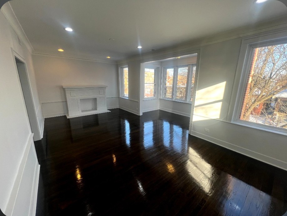 7220 S East End Avenue, Chicago, IL 60649