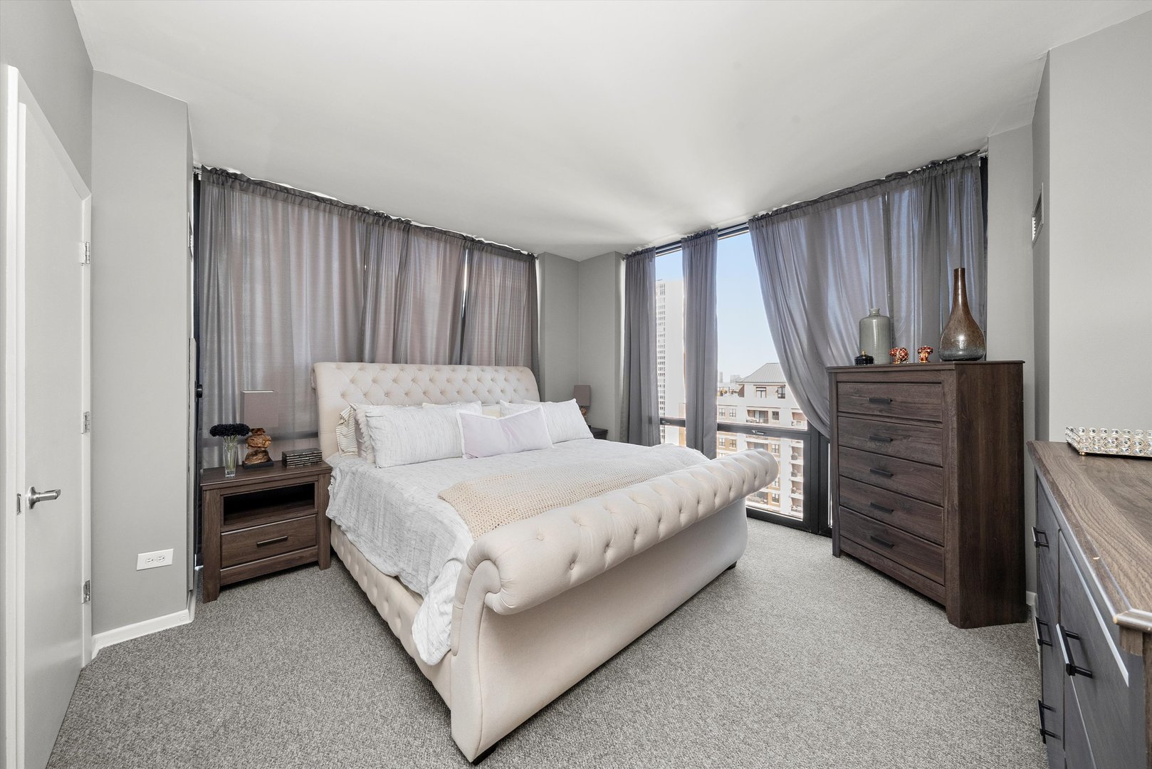 435 W Erie Street #1708, Chicago, IL 60610