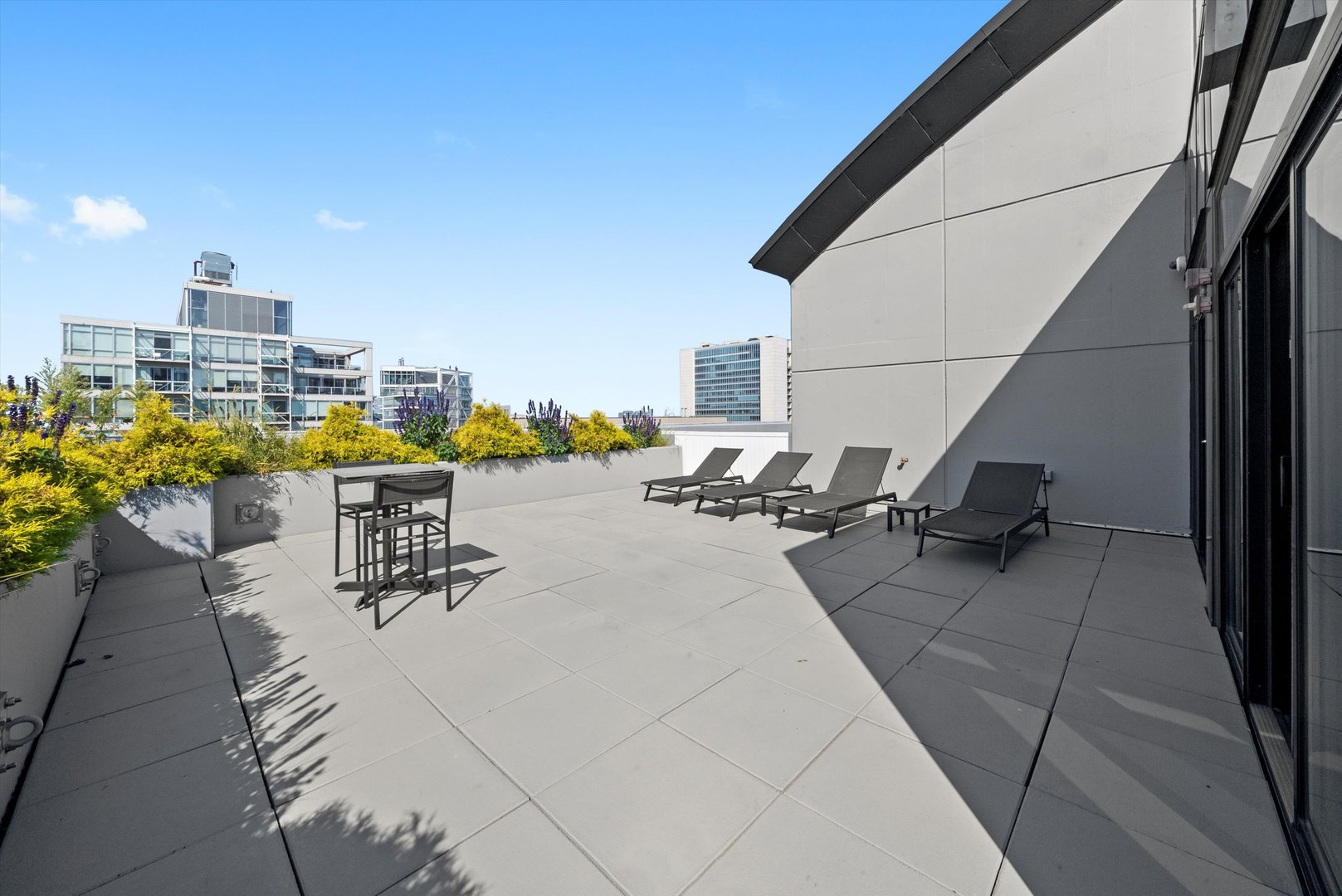 435 W Erie Street #1708, Chicago, IL 60610