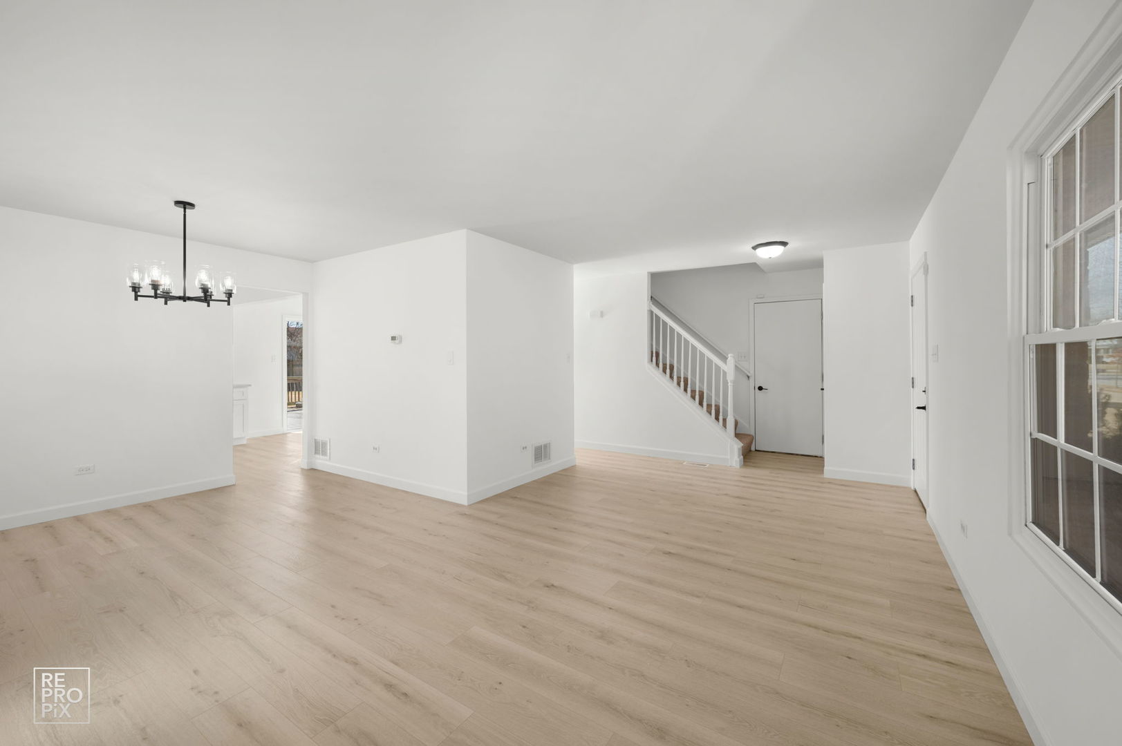 5300 Lindenwood Circle, Plainfield, IL 60586