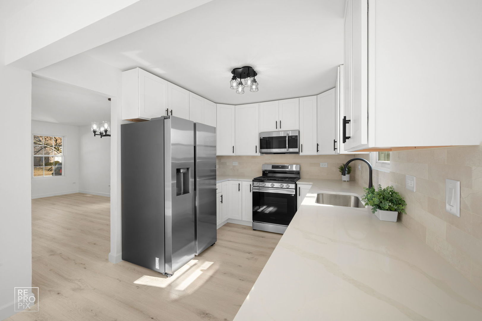 5300 Lindenwood Circle, Plainfield, IL 60586