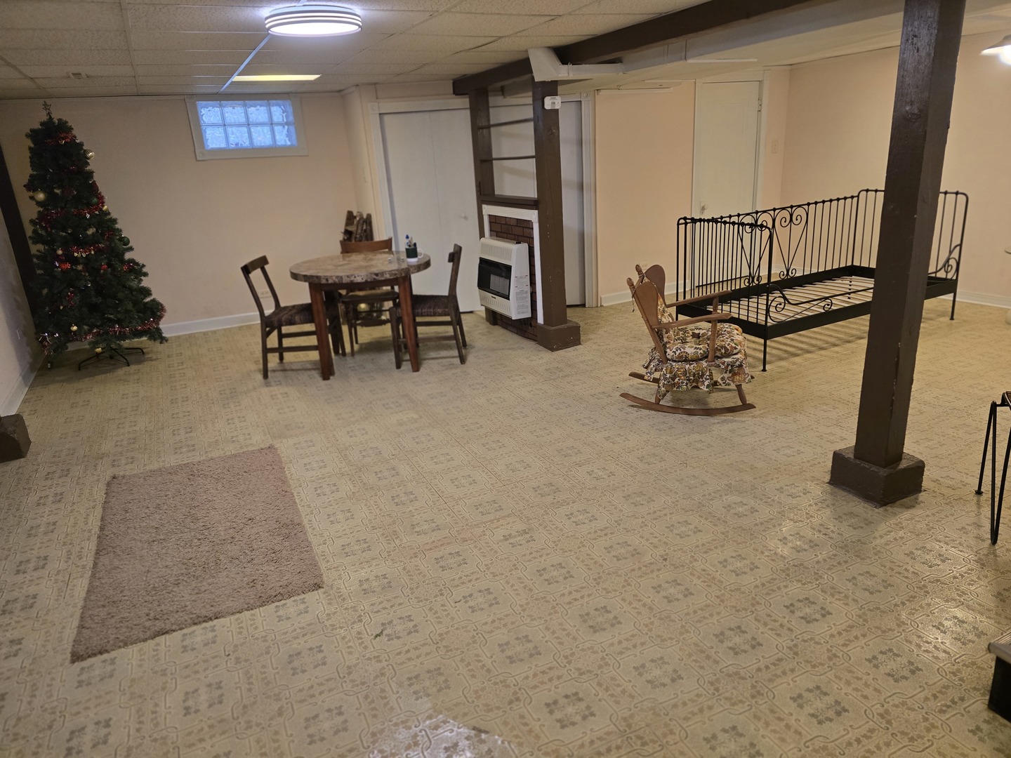 437 S Craig Place, Lombard, IL 60148