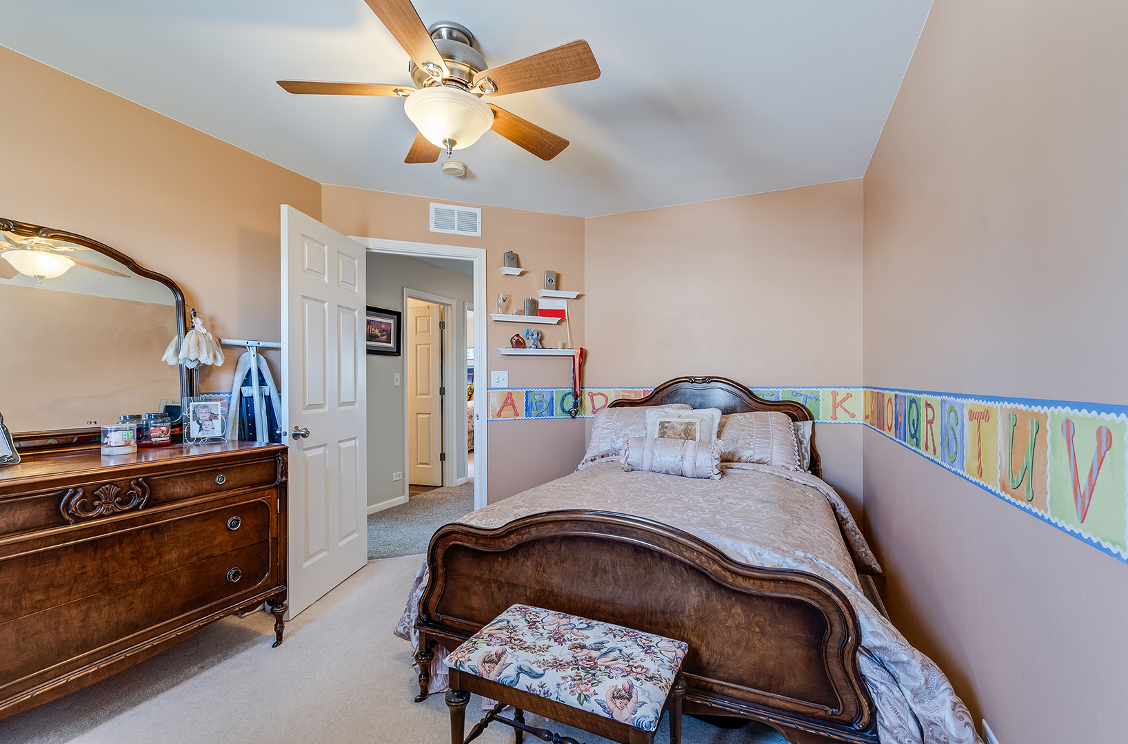 2185 Fescue Drive, Aurora, IL 60504