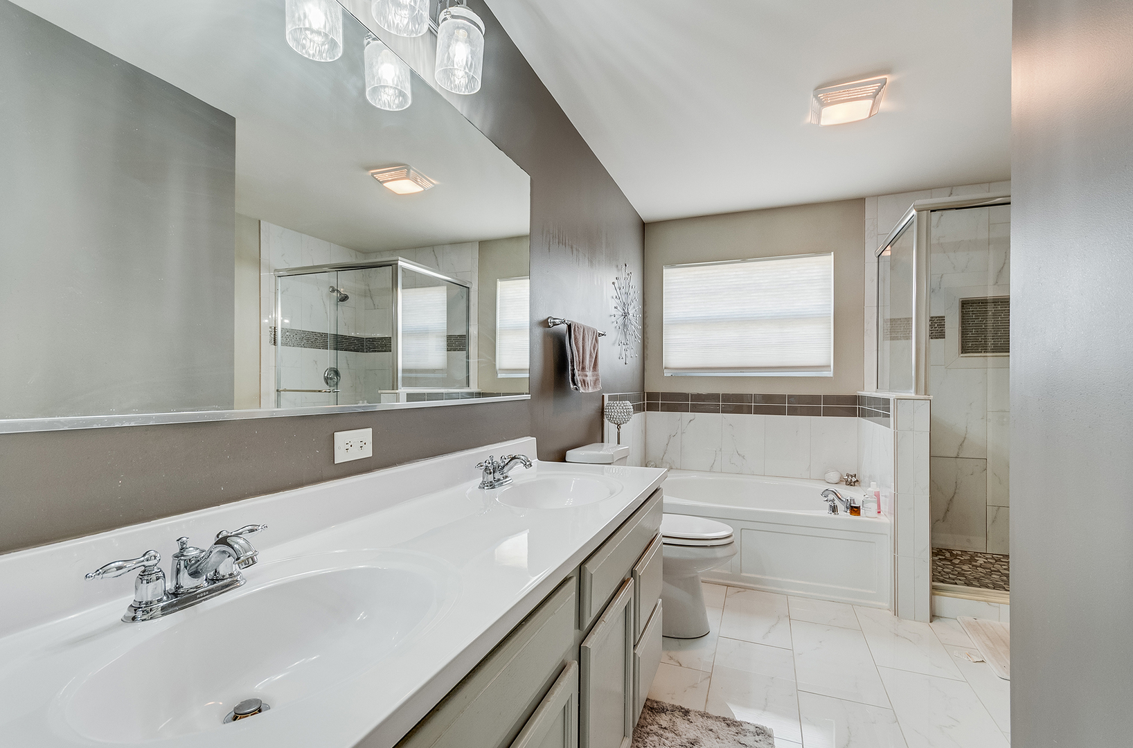 2185 Fescue Drive, Aurora, IL 60504