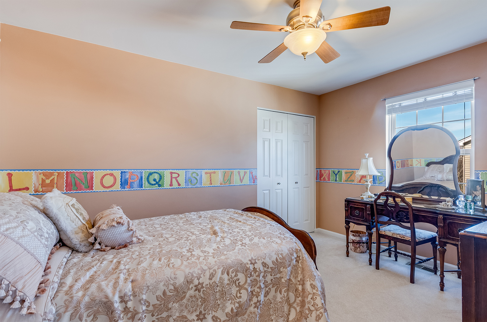 2185 Fescue Drive, Aurora, IL 60504