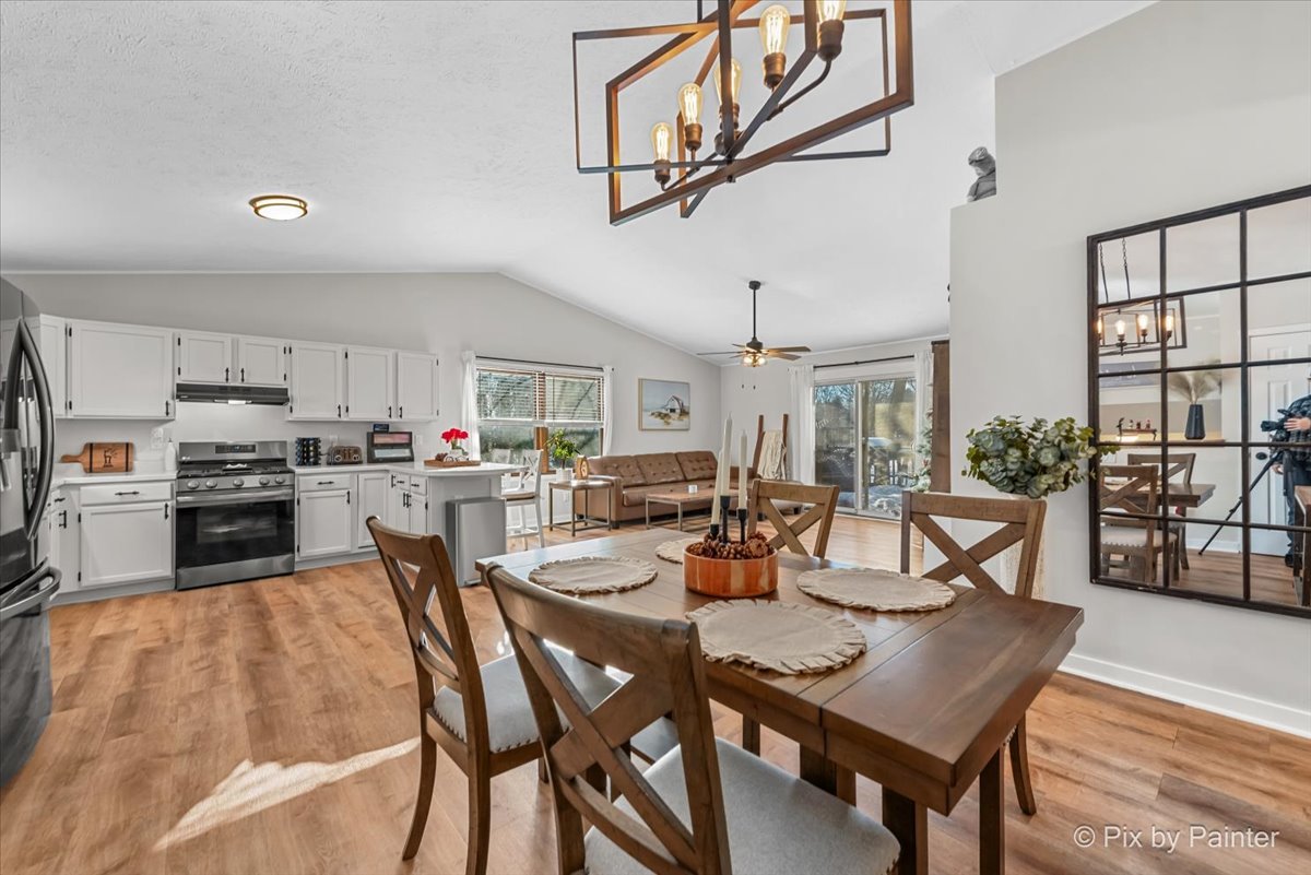 117 SW BENEDICT Drive, Poplar Grove, IL 61065