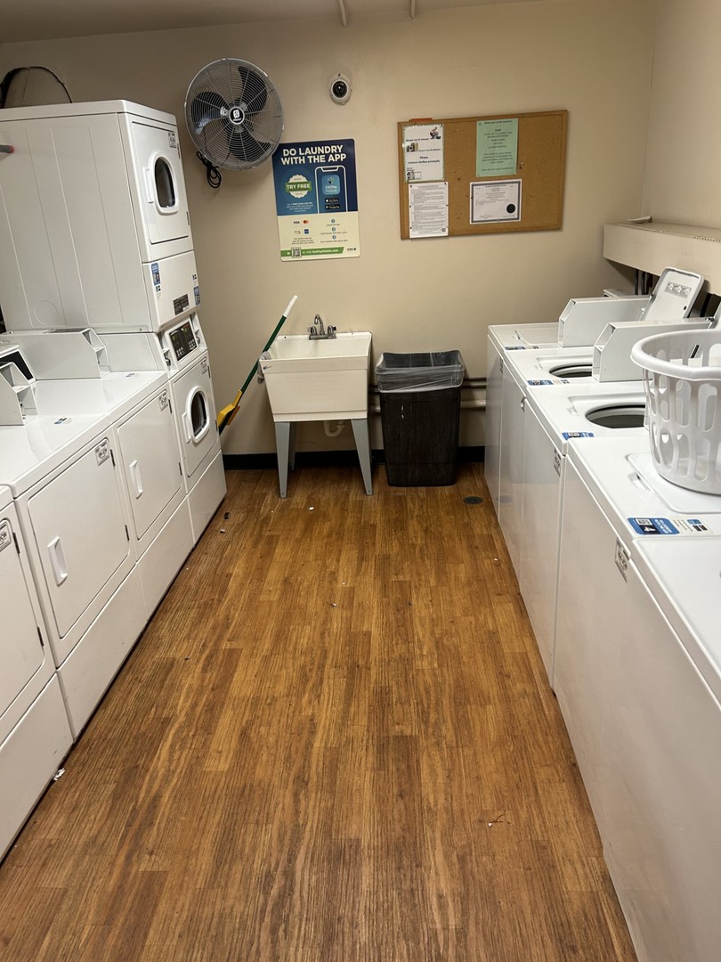 1500 ROBIN Circle #314, Hoffman Estates, IL 60169