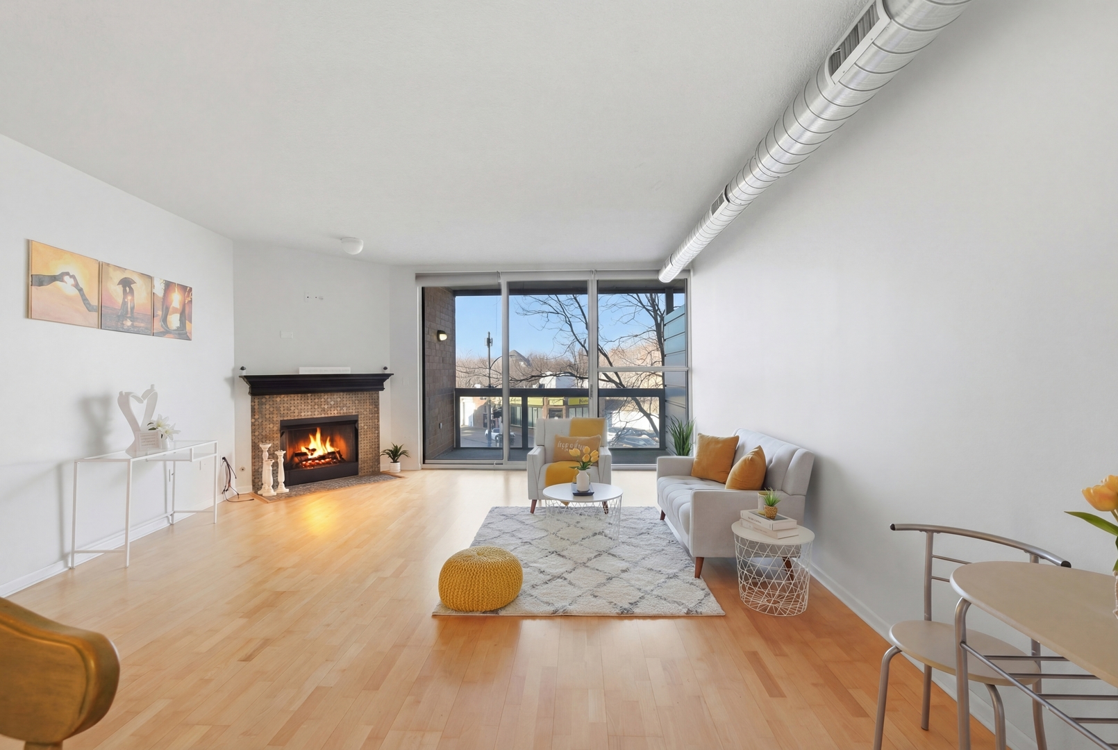 1228 EMERSON Street #304, Evanston, IL 60201