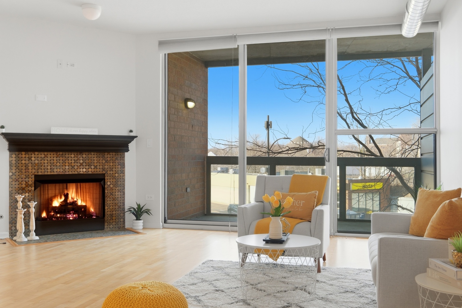 1228 EMERSON Street #304, Evanston, IL 60201