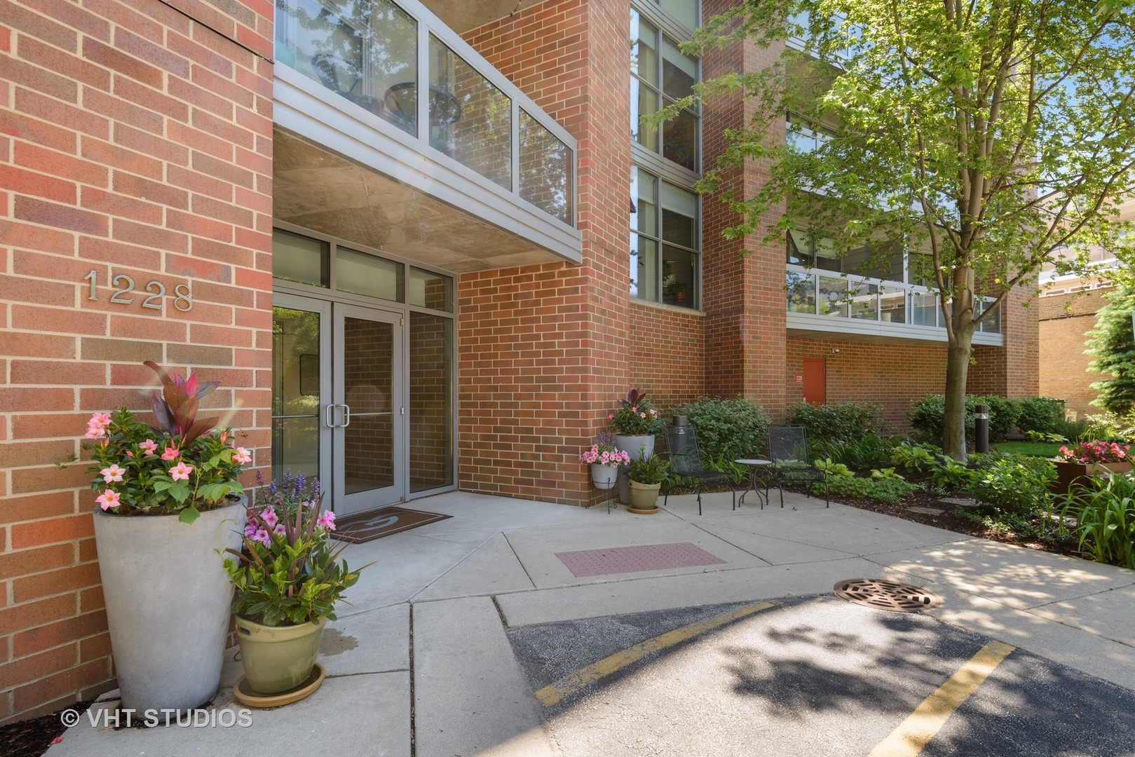 1228 EMERSON Street #304, Evanston, IL 60201
