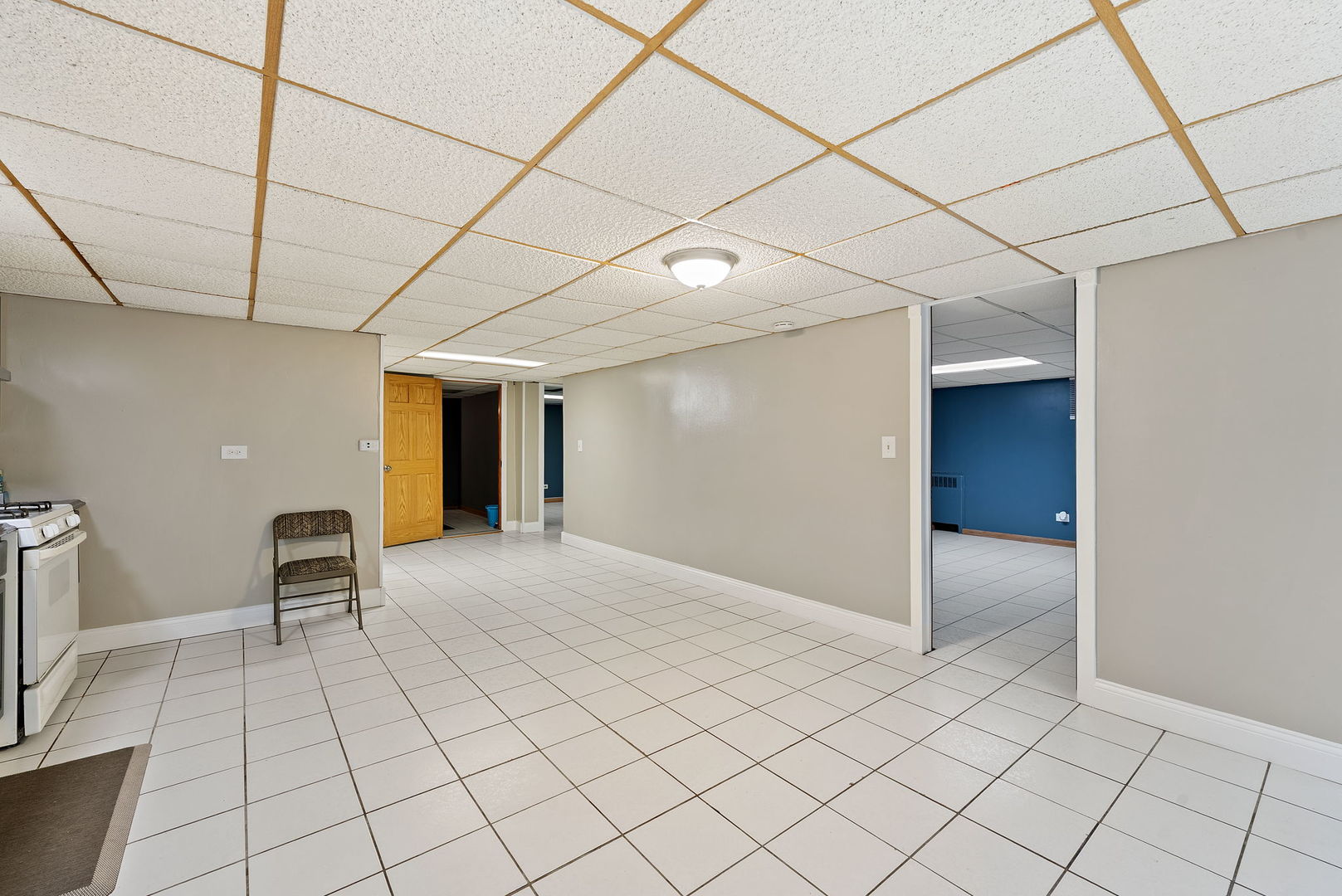 8729 W Summerdale Avenue, Chicago, IL 60656