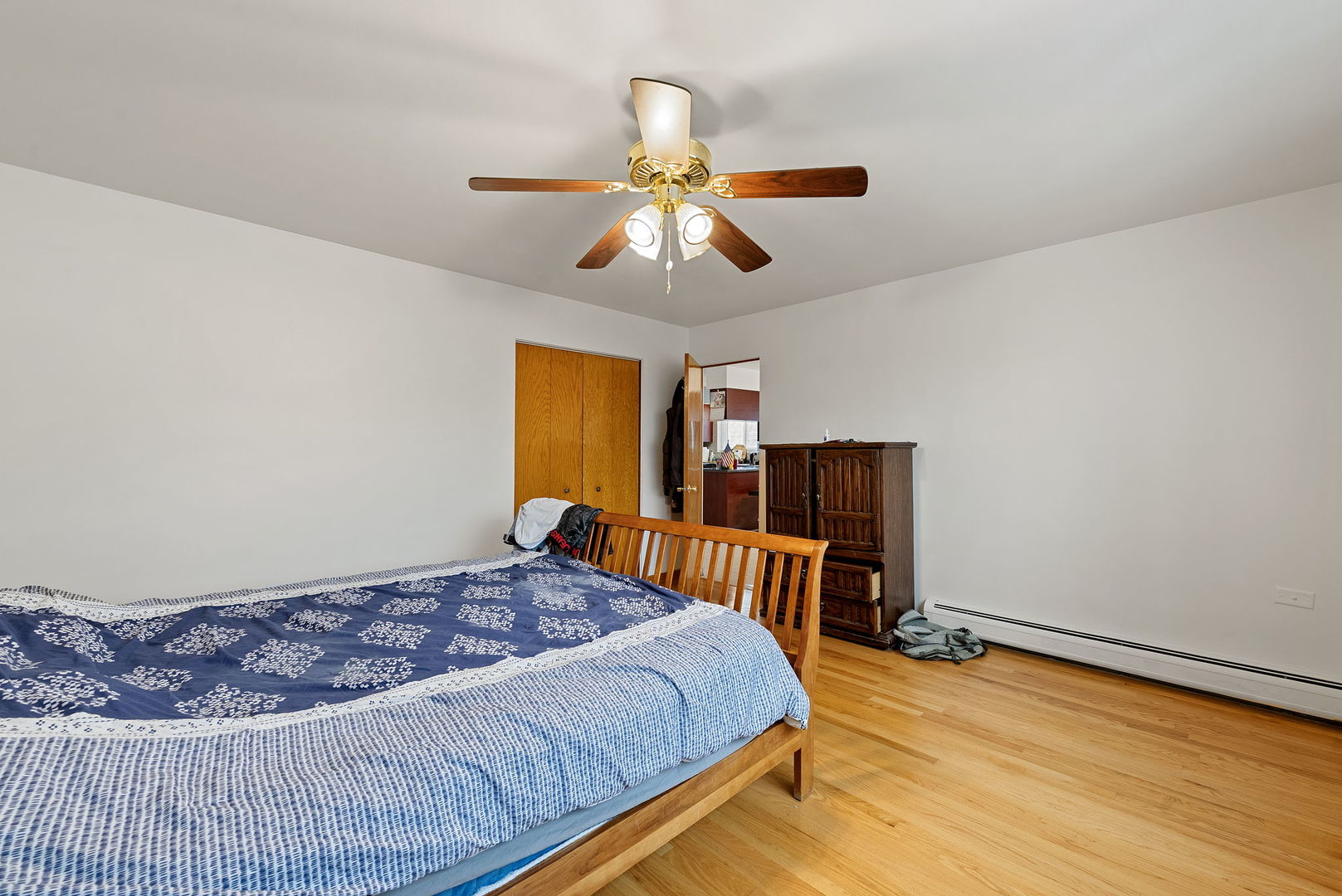 8729 W Summerdale Avenue, Chicago, IL 60656