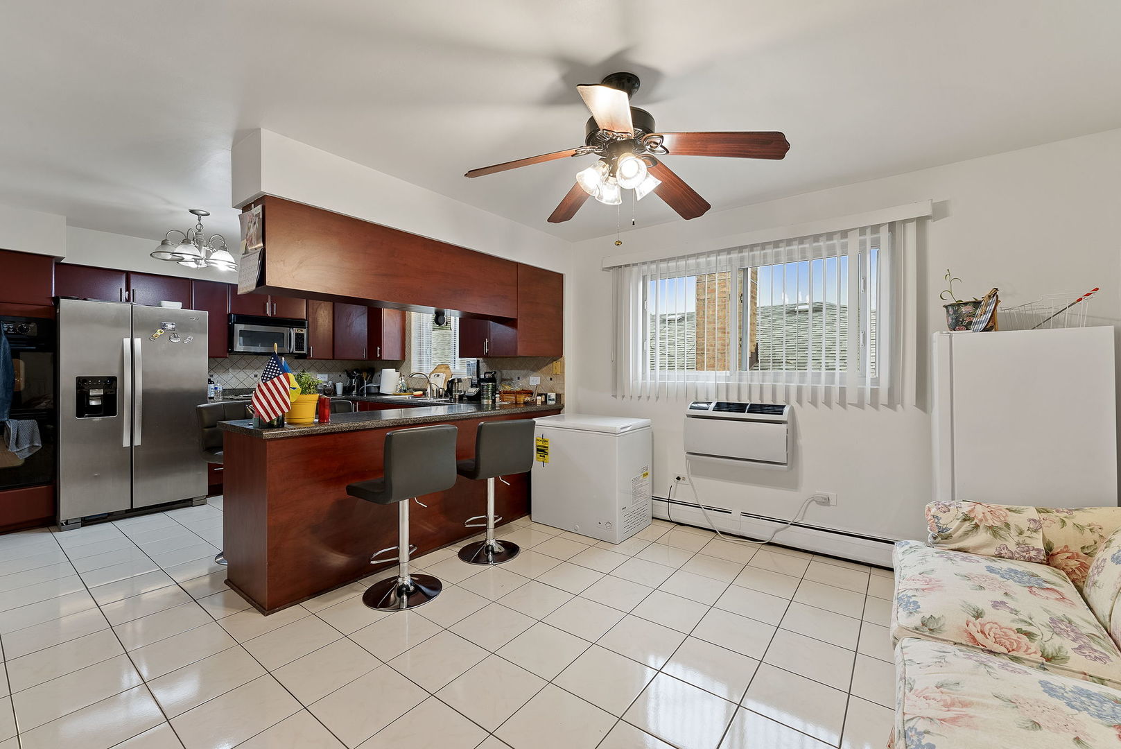 8729 W Summerdale Avenue, Chicago, IL 60656