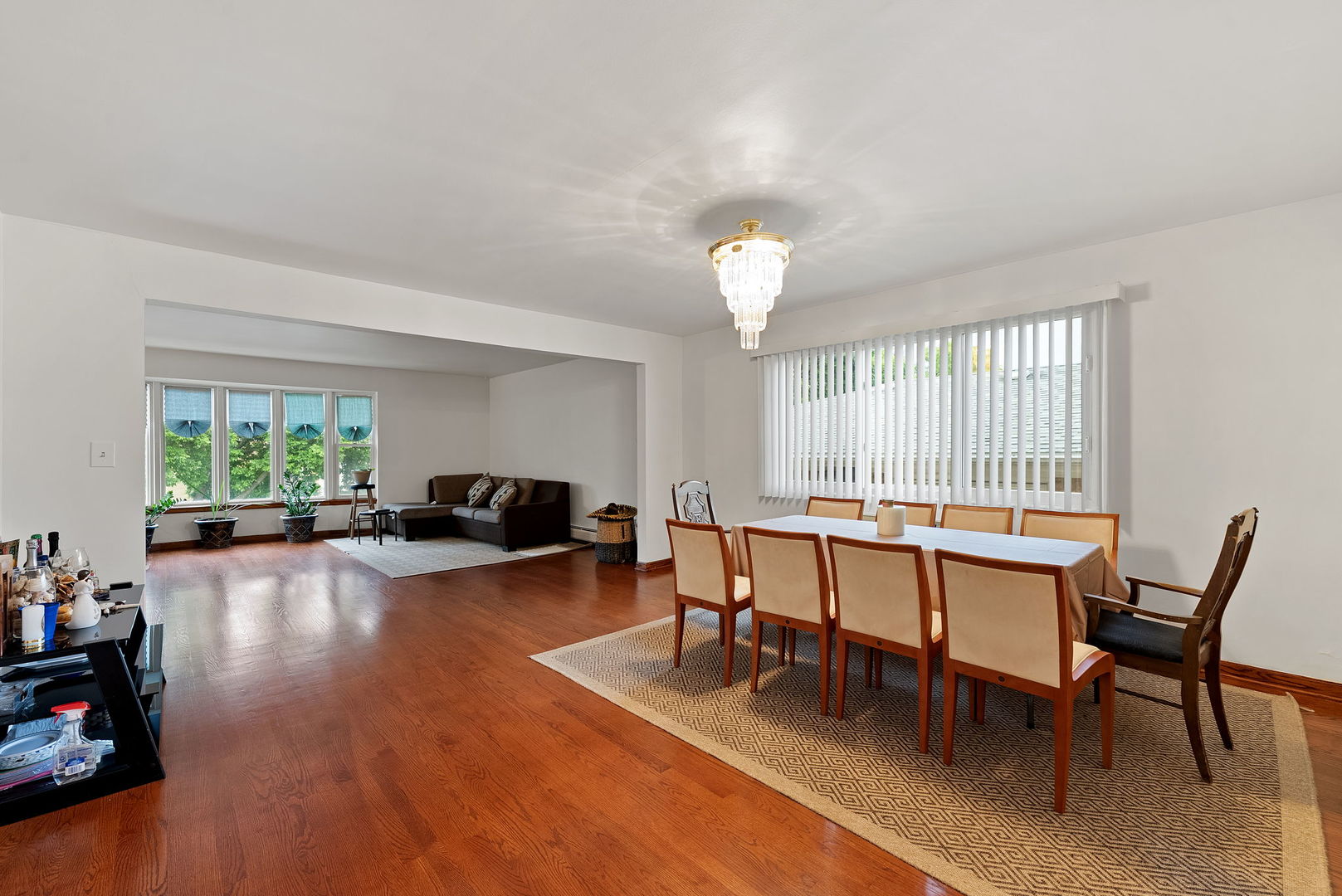 8729 W Summerdale Avenue, Chicago, IL 60656