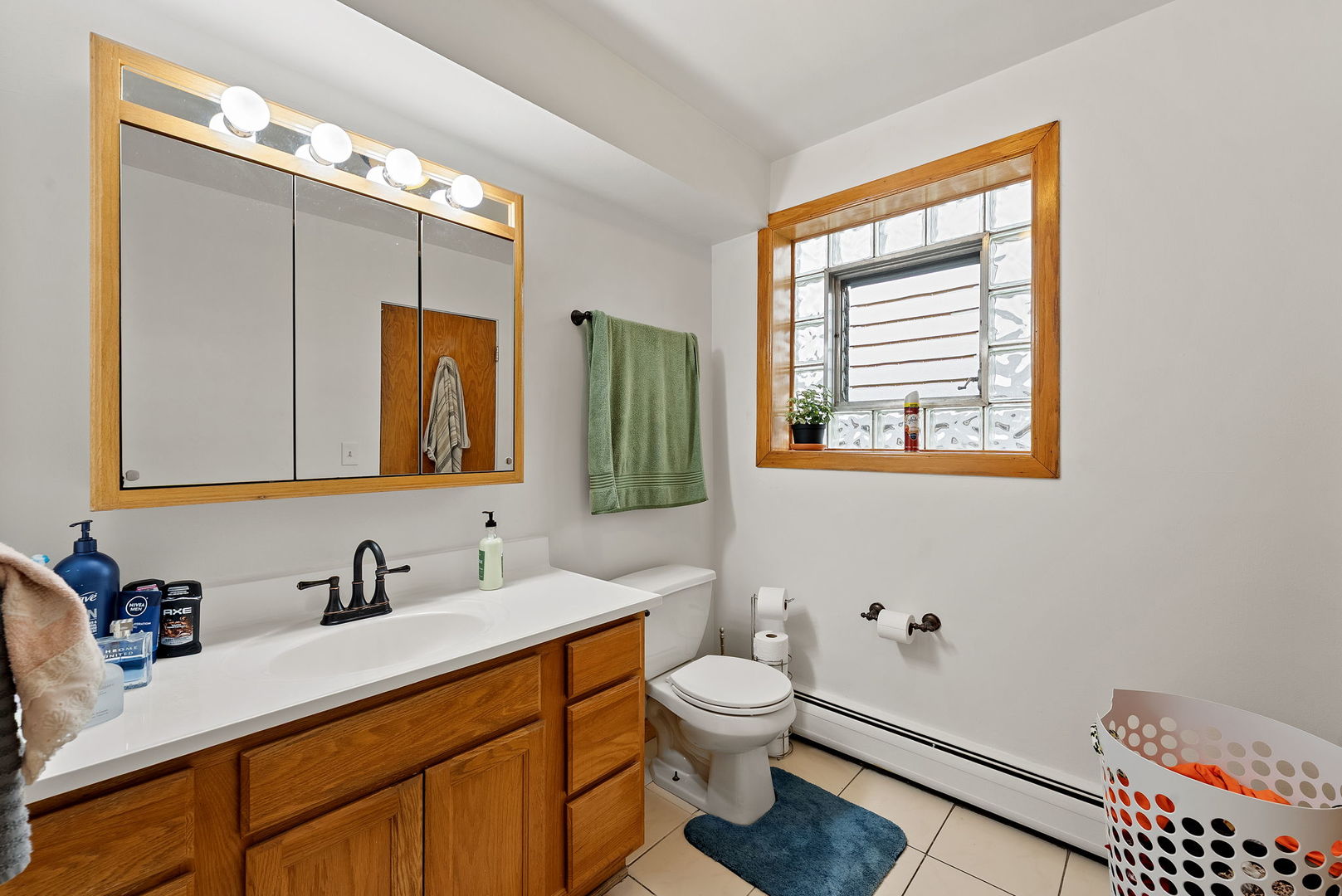 8729 W Summerdale Avenue, Chicago, IL 60656