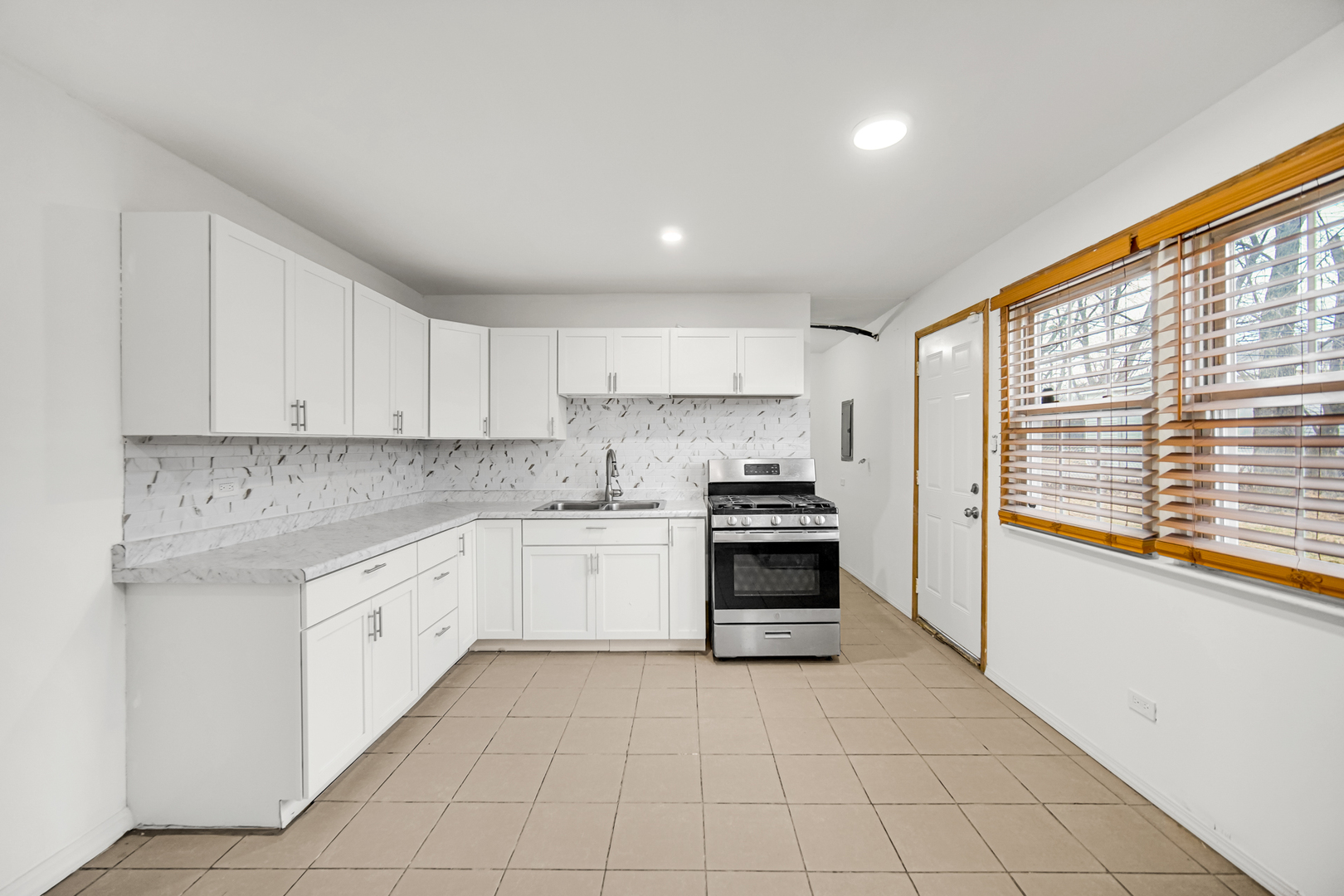 341 Boston Street, Chicago Heights, IL 60411