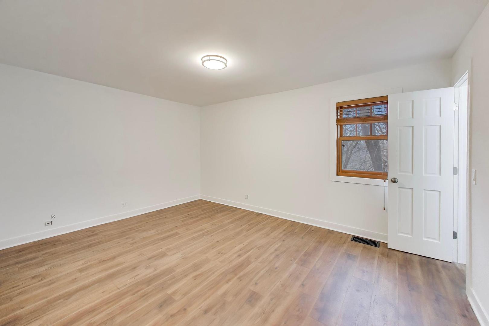 1615 Maple Terrace #115-1L, Lisle, IL 60532