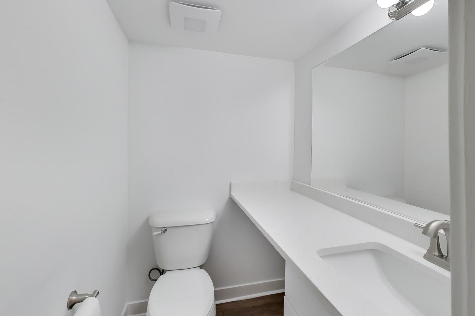 1615 Maple Terrace #115-1L, Lisle, IL 60532