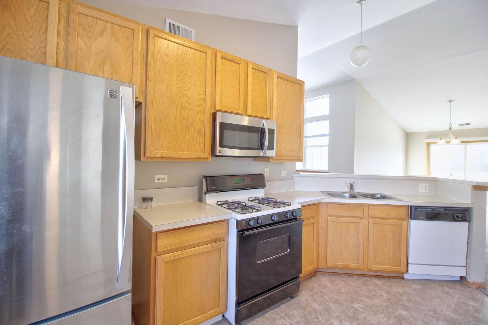 2427 Sheehan Circle #202, Naperville, IL 60564