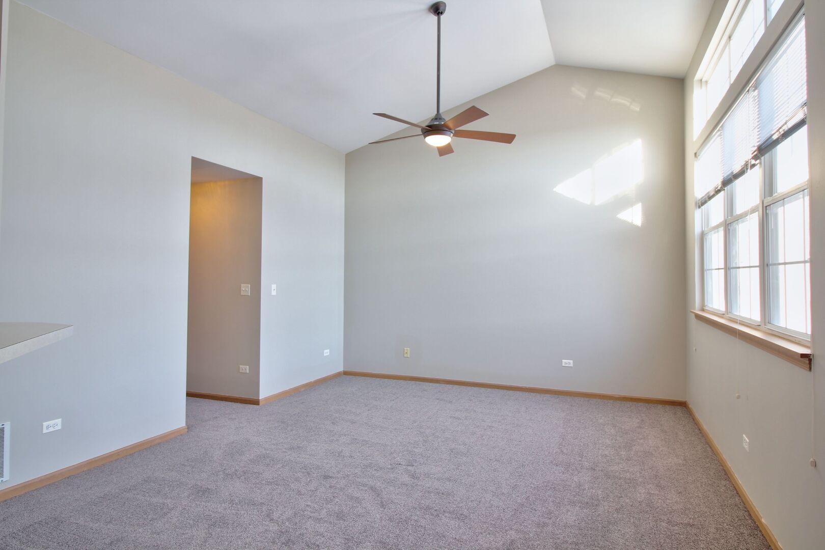 2427 Sheehan Circle #202, Naperville, IL 60564