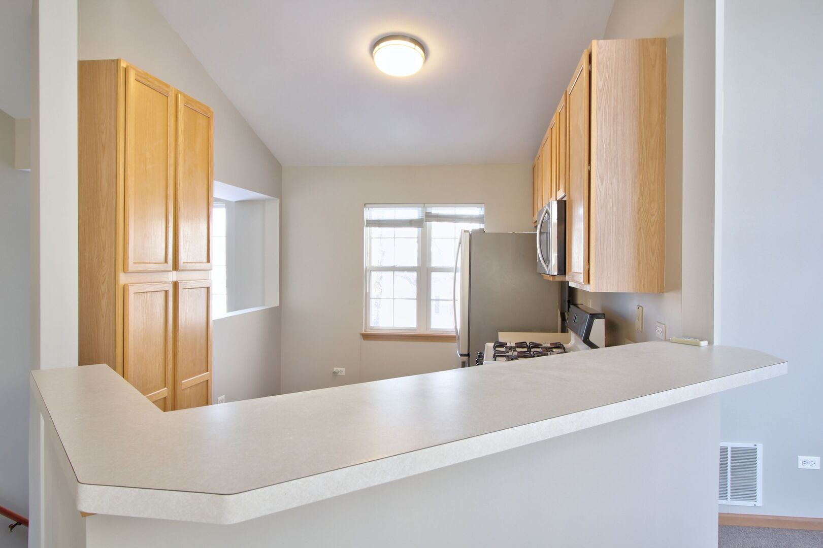 2427 Sheehan Circle #202, Naperville, IL 60564