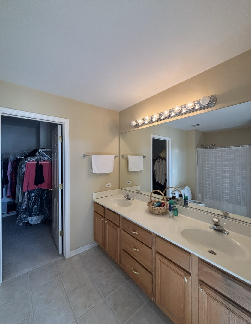 354 Aaron Lane, Bolingbrook, IL 60440