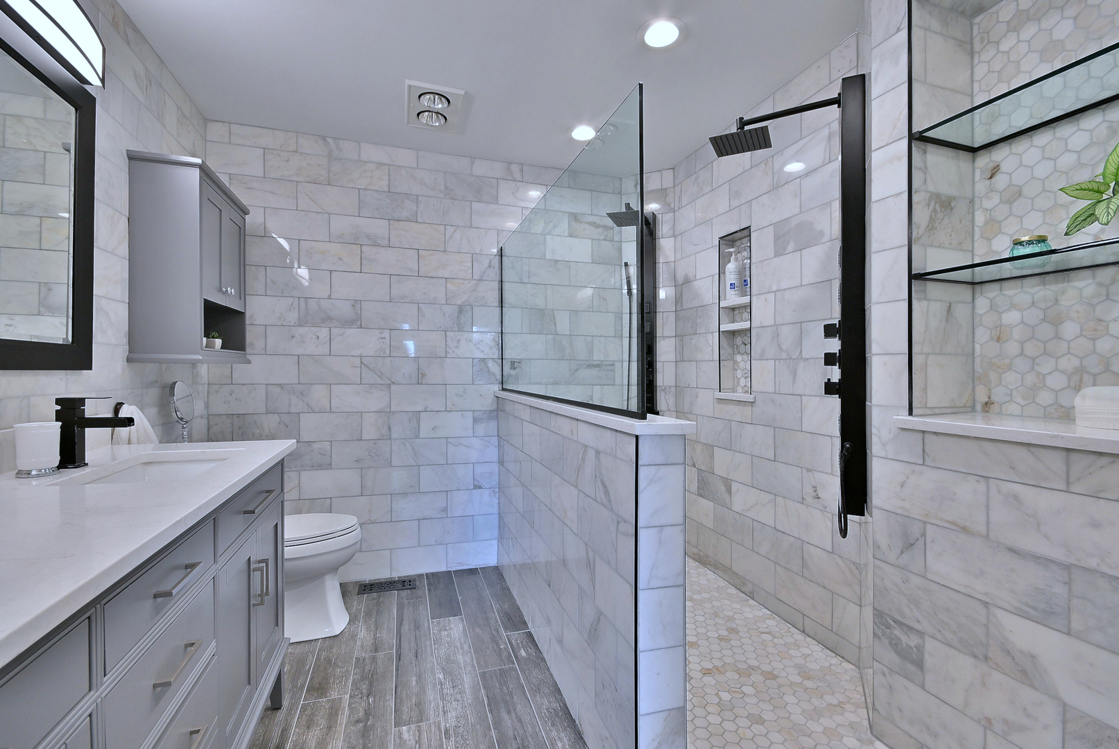 142 W 3rd Street #142, Elmhurst, IL 60126