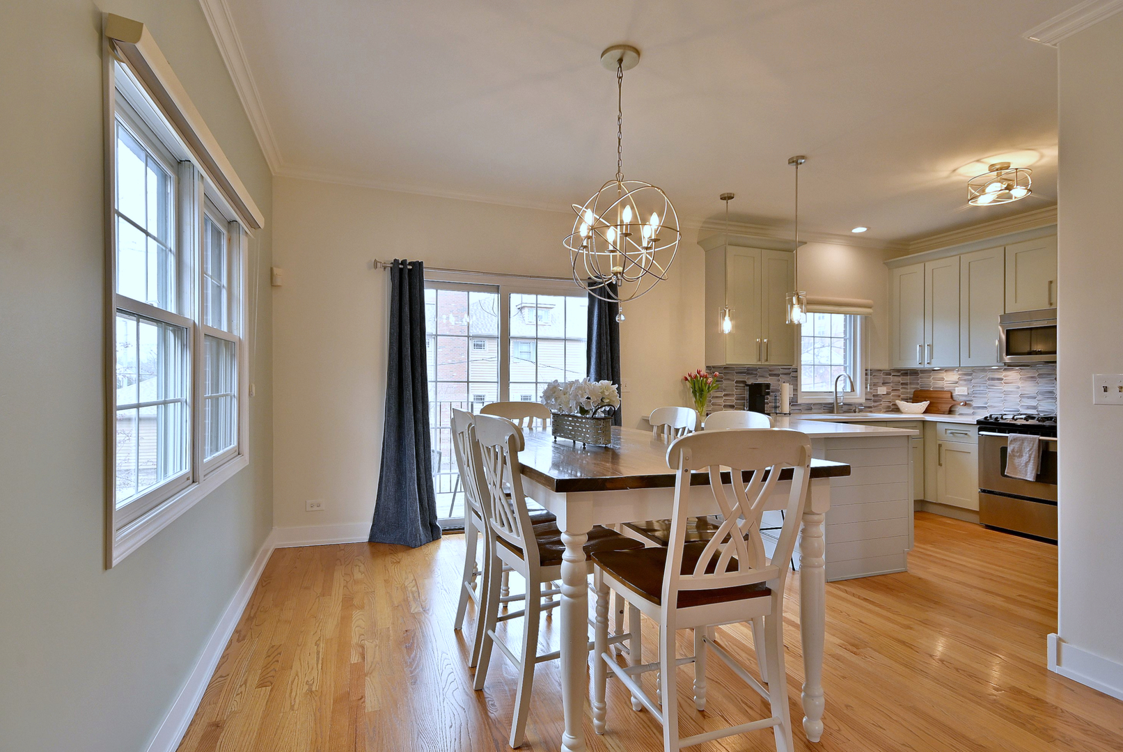 142 W 3rd Street #142, Elmhurst, IL 60126