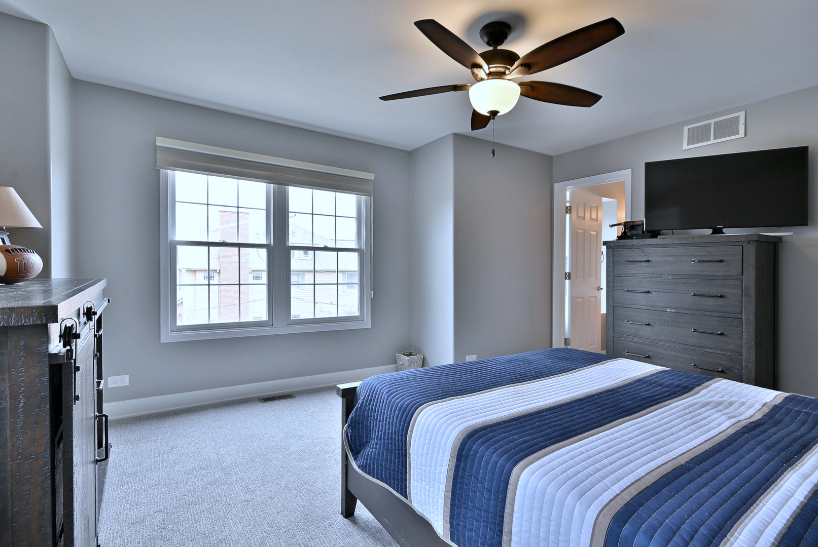 142 W 3rd Street #142, Elmhurst, IL 60126