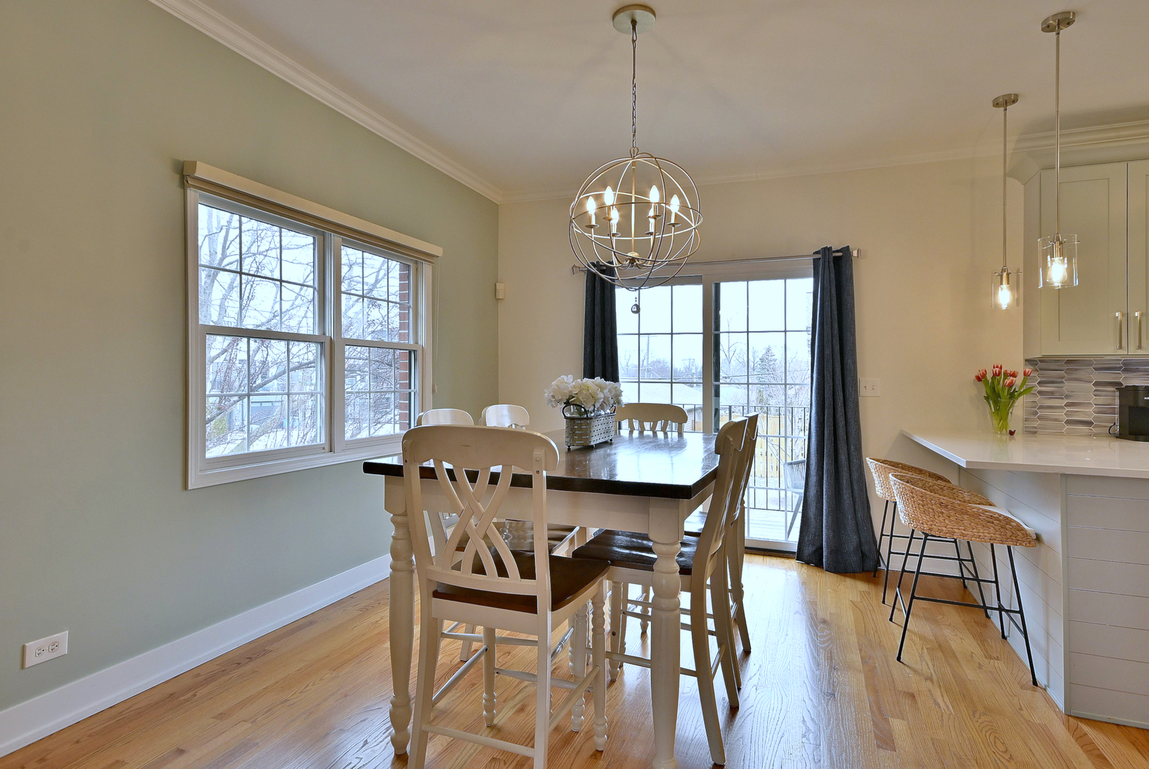 142 W 3rd Street #142, Elmhurst, IL 60126