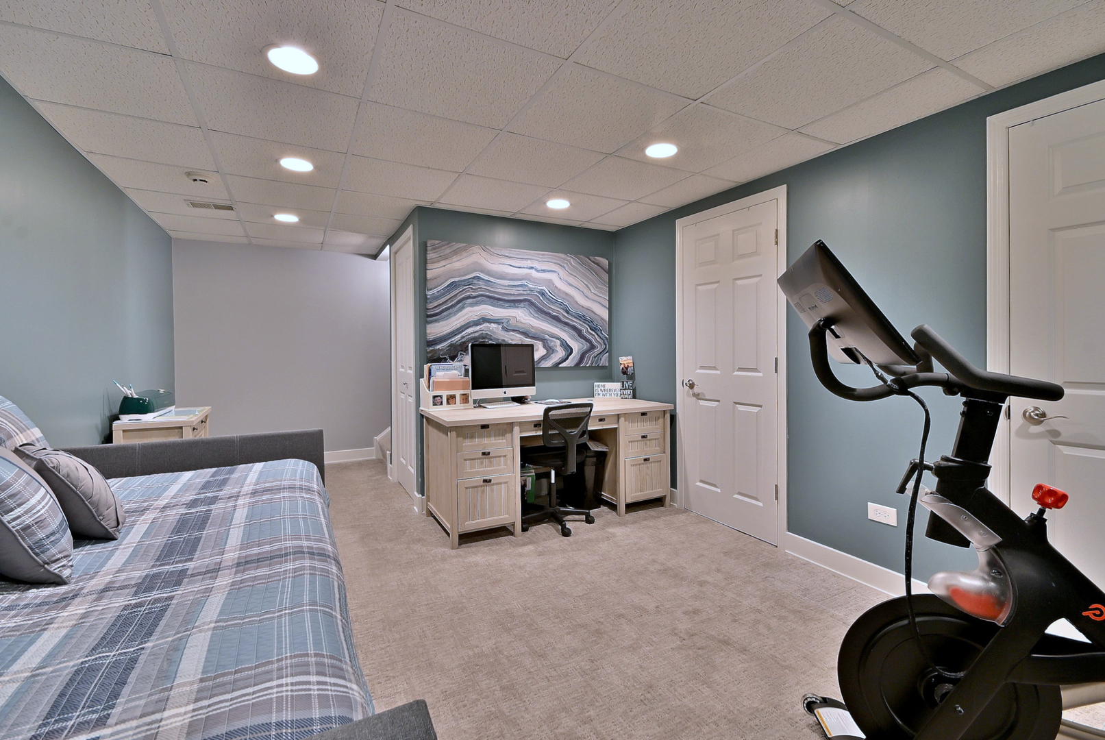 142 W 3rd Street #142, Elmhurst, IL 60126